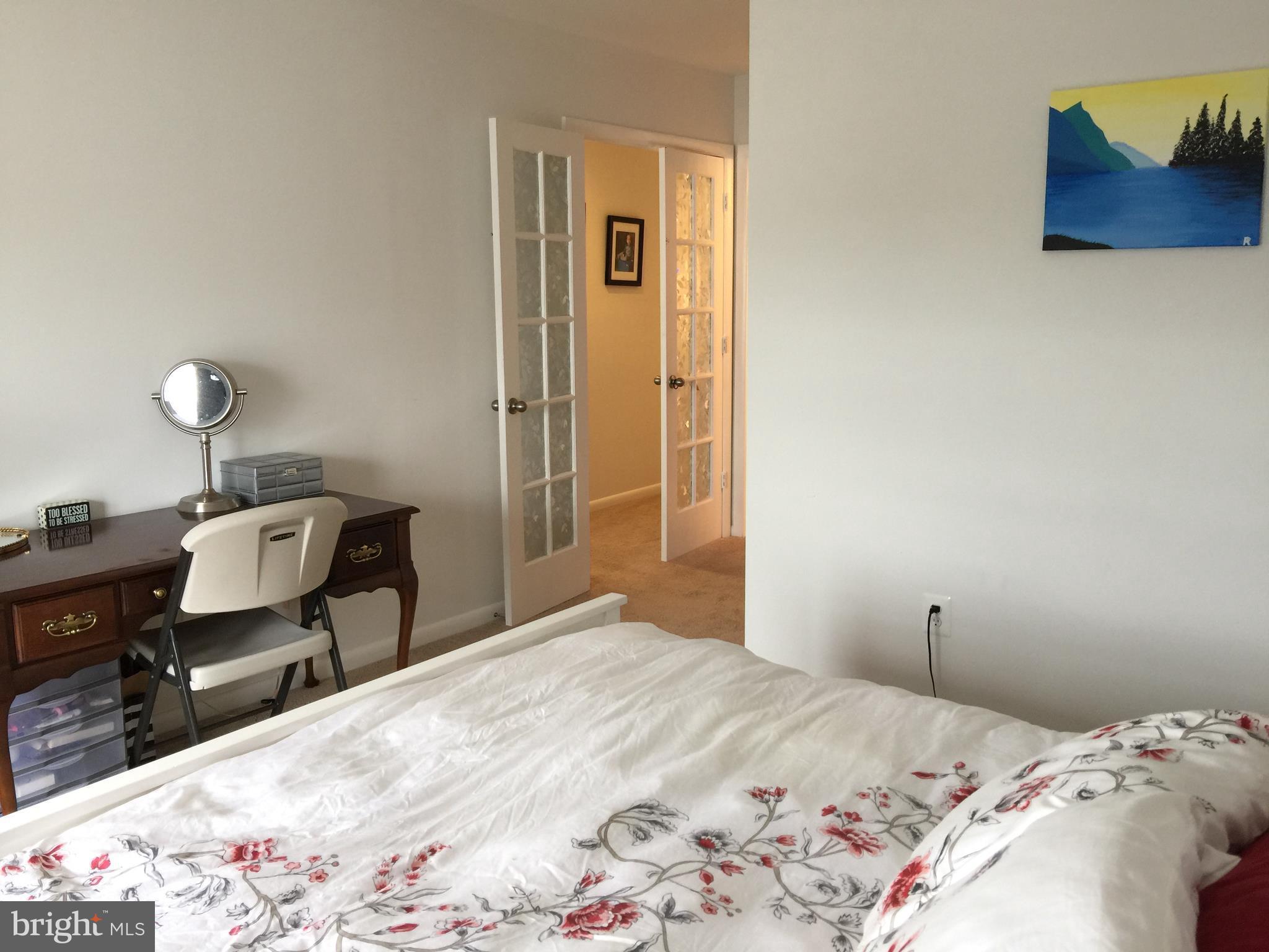 ASHBURN VILLAGE - Residential