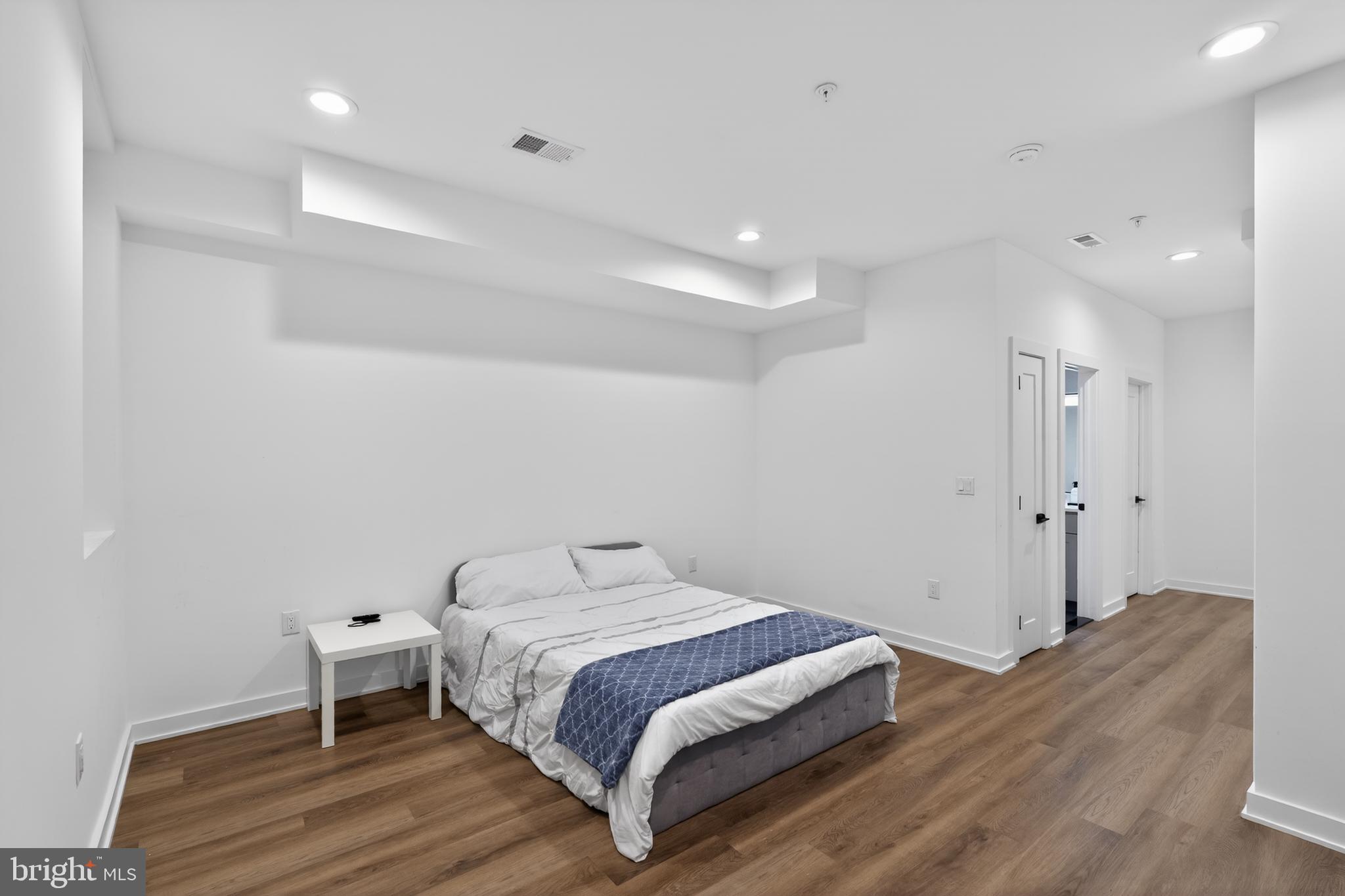 NORRIS SQUARE - Residential