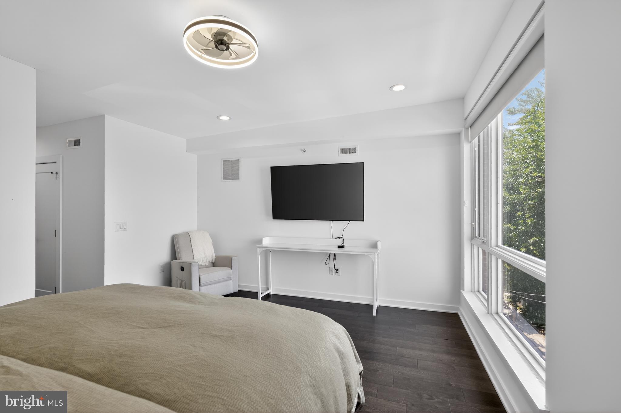 NORRIS SQUARE - Residential