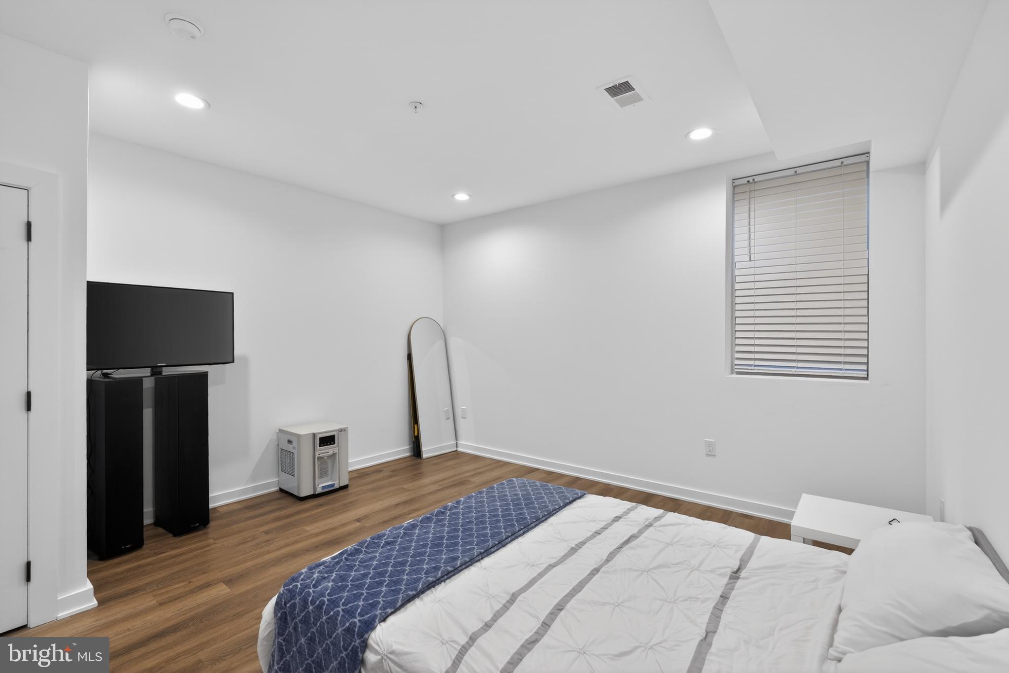NORRIS SQUARE - Residential