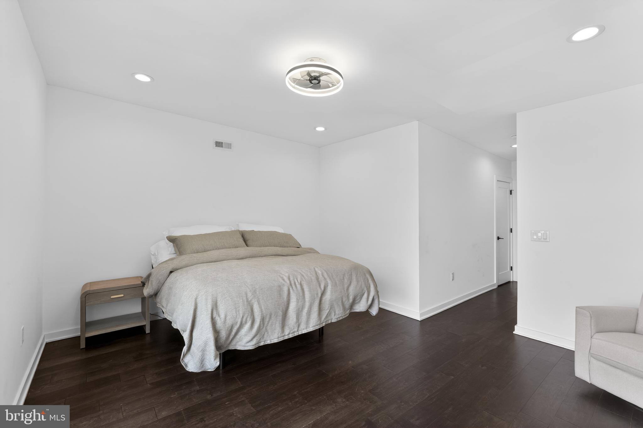NORRIS SQUARE - Residential