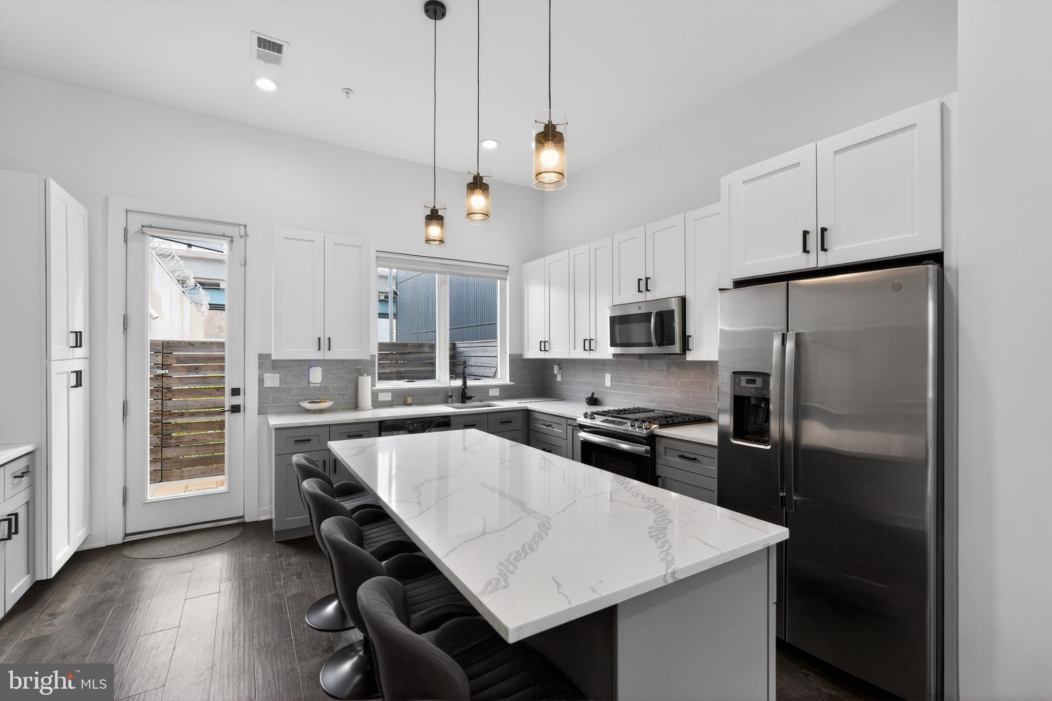 NORRIS SQUARE - Residential