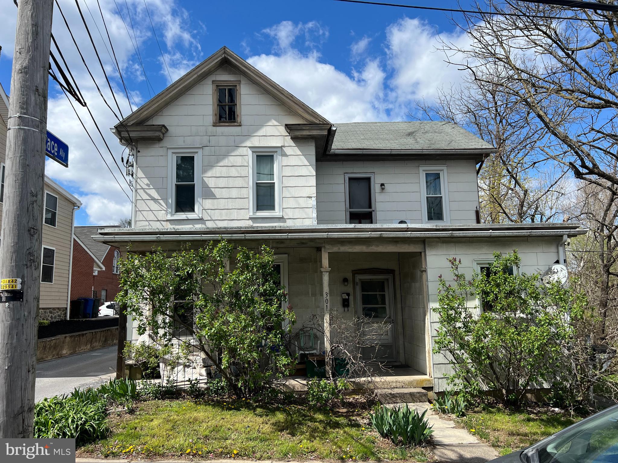 Great opportunity for investor or handyman.  Property has new windows and updated electric, but does need some updating.  This 3 unit is currently fully occupied with long term tenants with month to month leases with 30 days notice.  Current rents are below market values - unit 101 - $485;  unit 102 - $585;  unit 201 - $475.  Property is being sold AS-IS and the seller will not make any repairs.  24 hour notice required for showings.