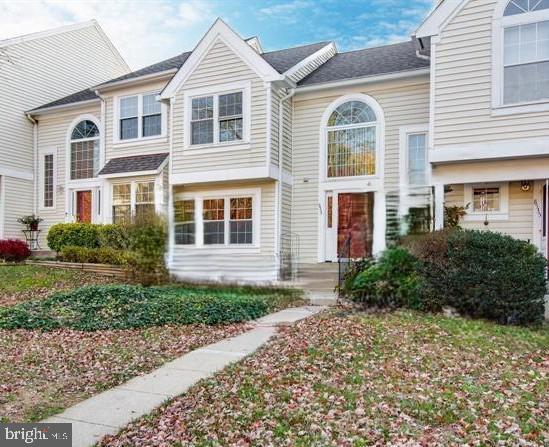 The home was fully updated and renovated two years ago. Refinished hardwood floor, Renovated bathrooms, windows, kitchen featuring stainless steel refrigerator, stove, and dishwasher. and a newer roof. finished basement with full bath, fenced backyard. 

Howard County Public School System, including Centennial High School. Ample street parking available on this section of the community.

Landlord Requested STRONG CREDIT 680 + INCOME VERIFICATION (3xmonthly rent), NO PETS, NO SMOKING.