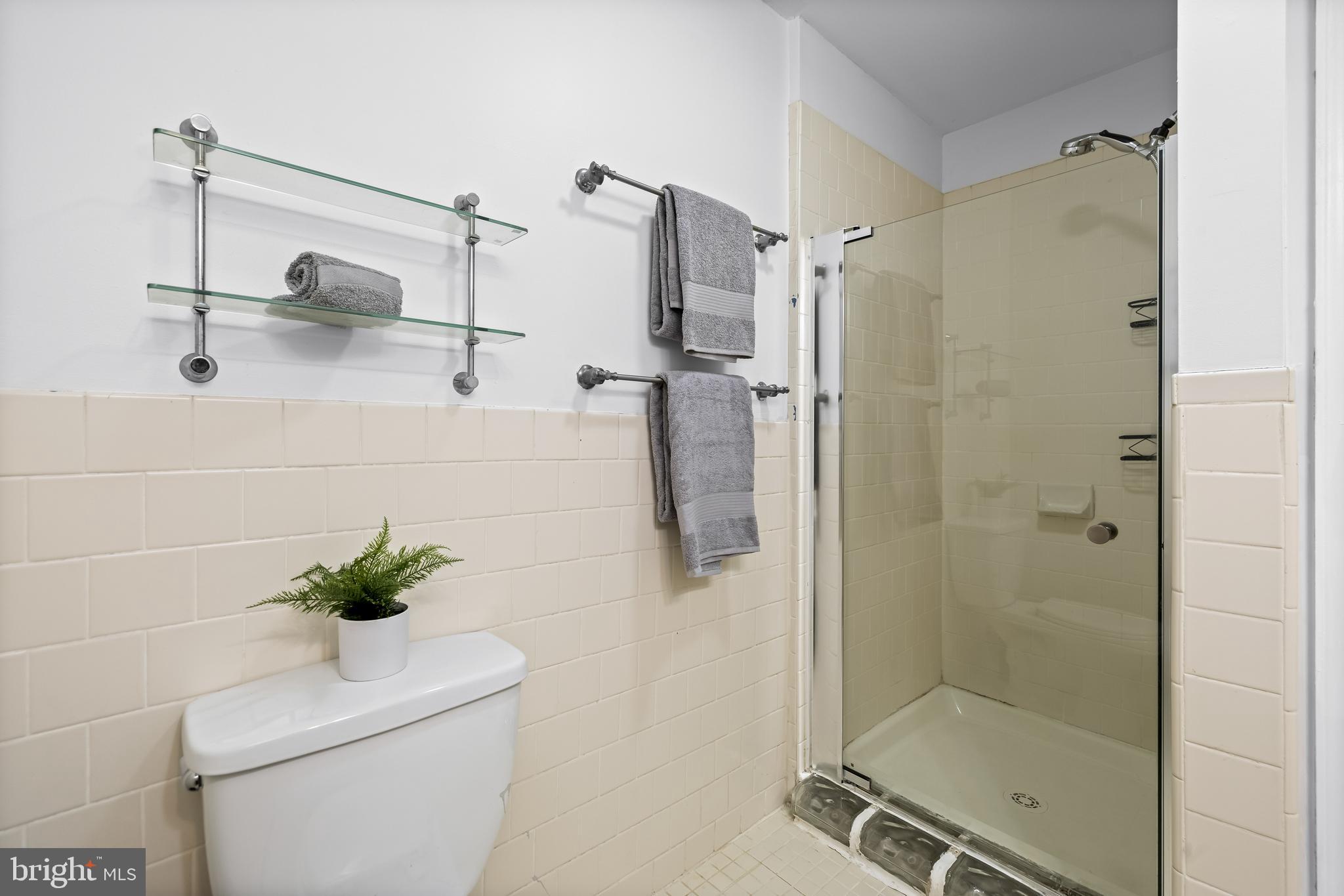 BUTCHERS HILL - Residential