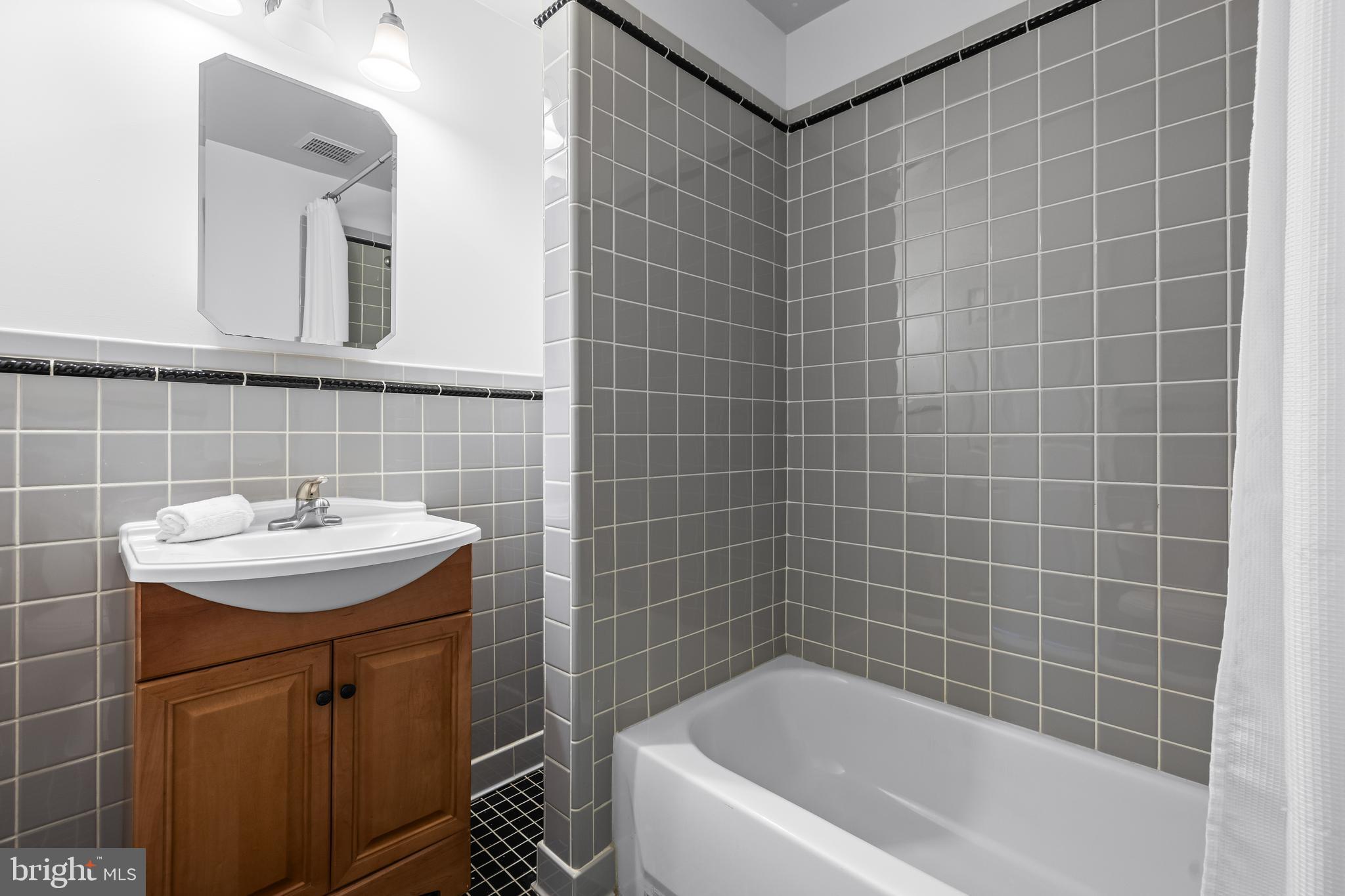 BUTCHERS HILL - Residential