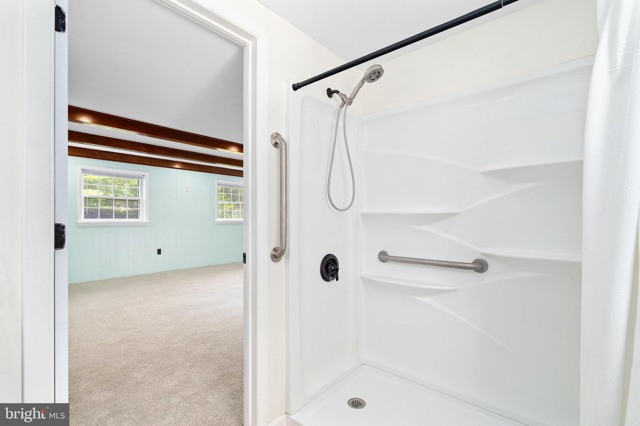 WEST HILLS - Residential