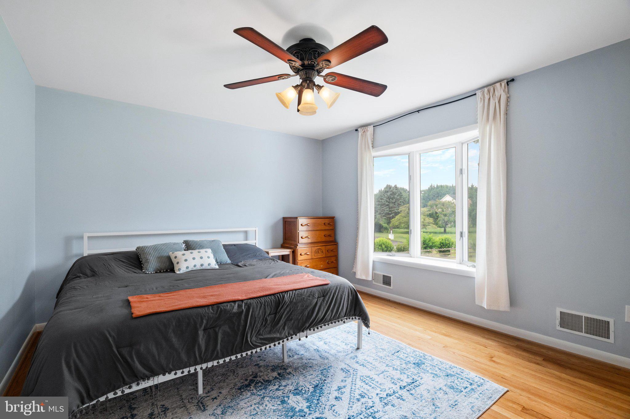 WEST HILLS - Residential