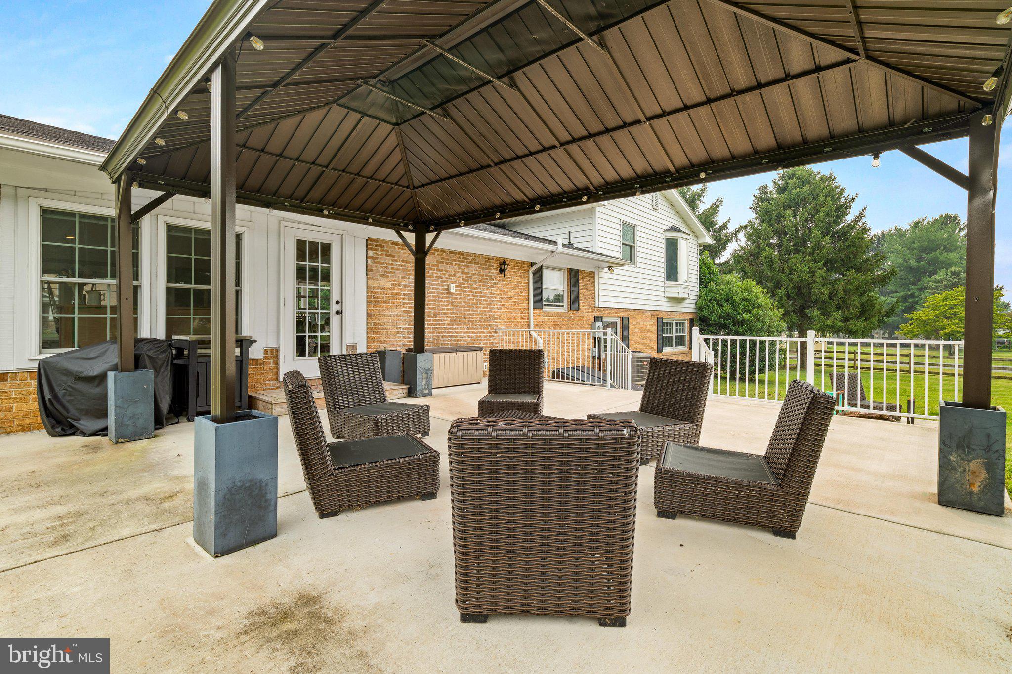 WEST HILLS - Residential