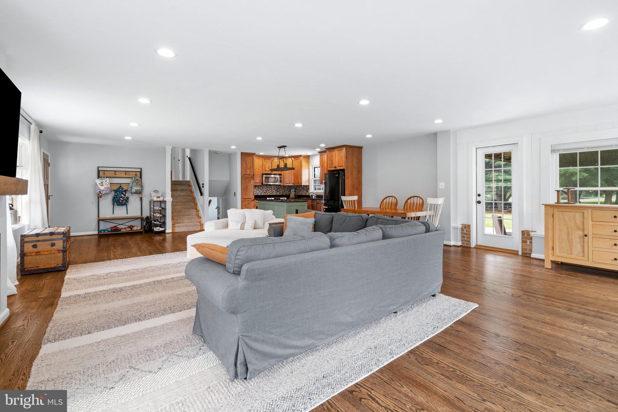 WEST HILLS - Residential