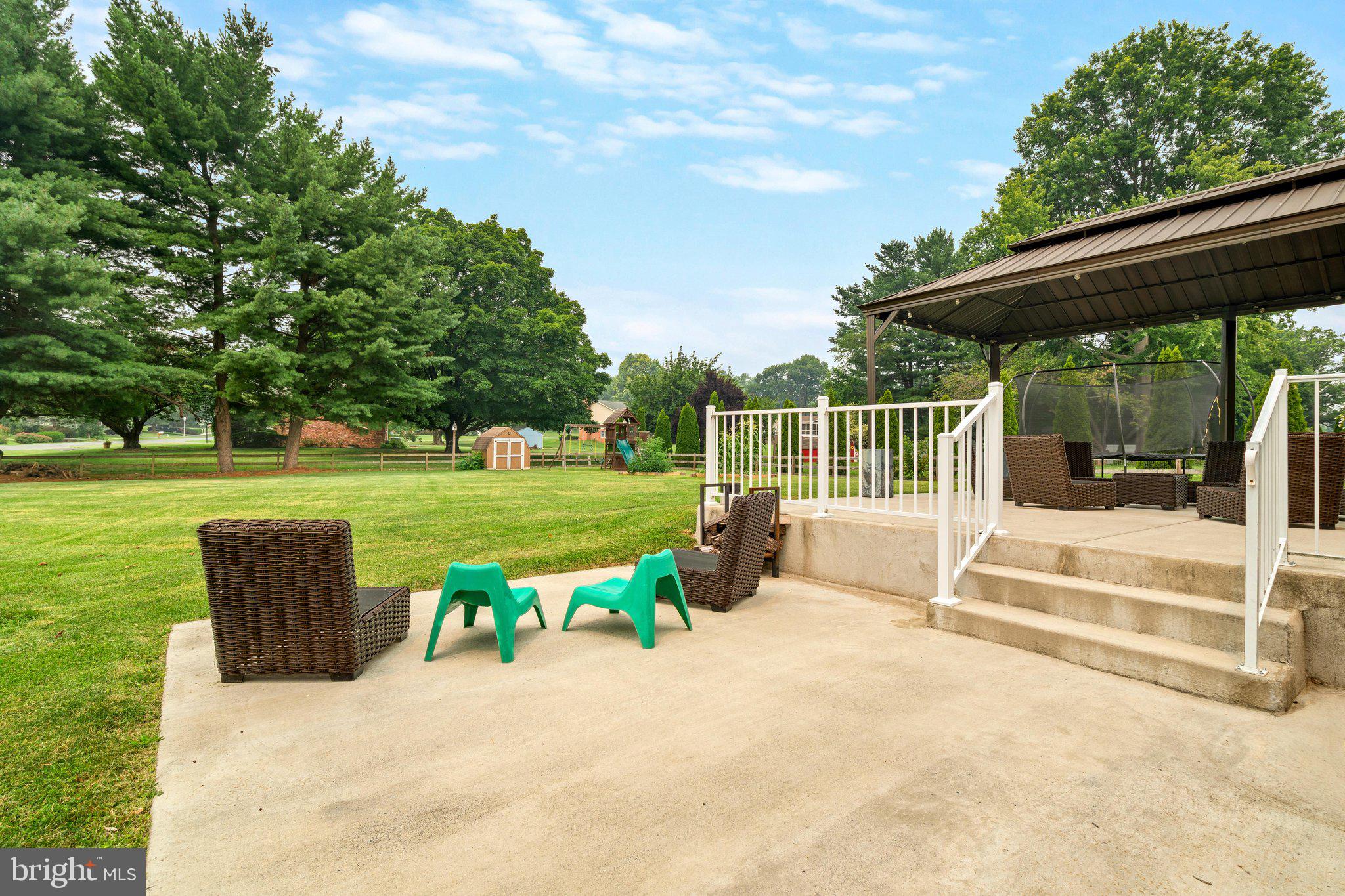 WEST HILLS - Residential