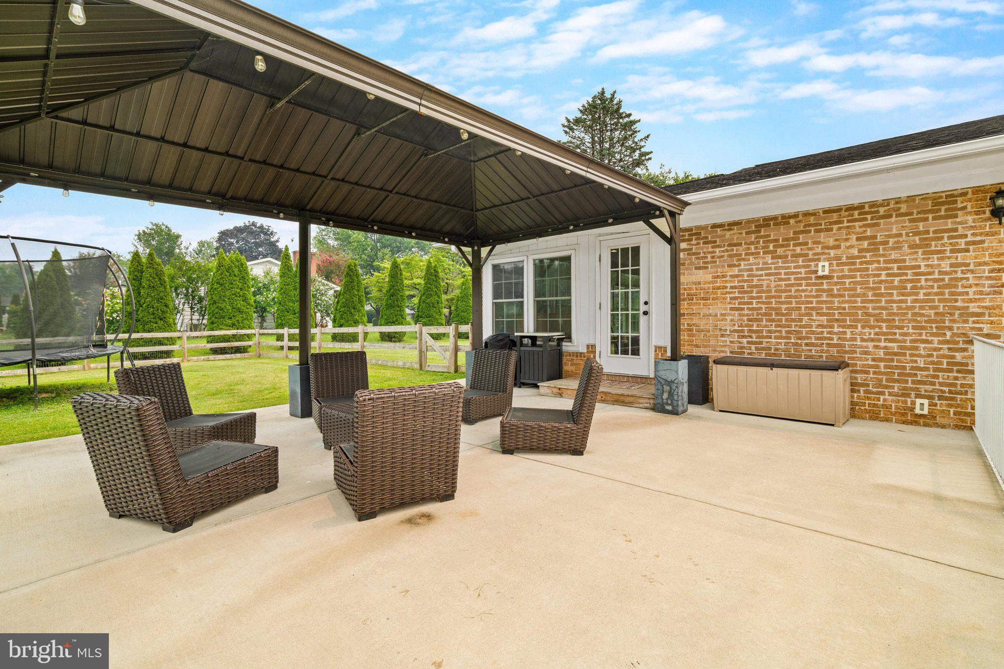 WEST HILLS - Residential