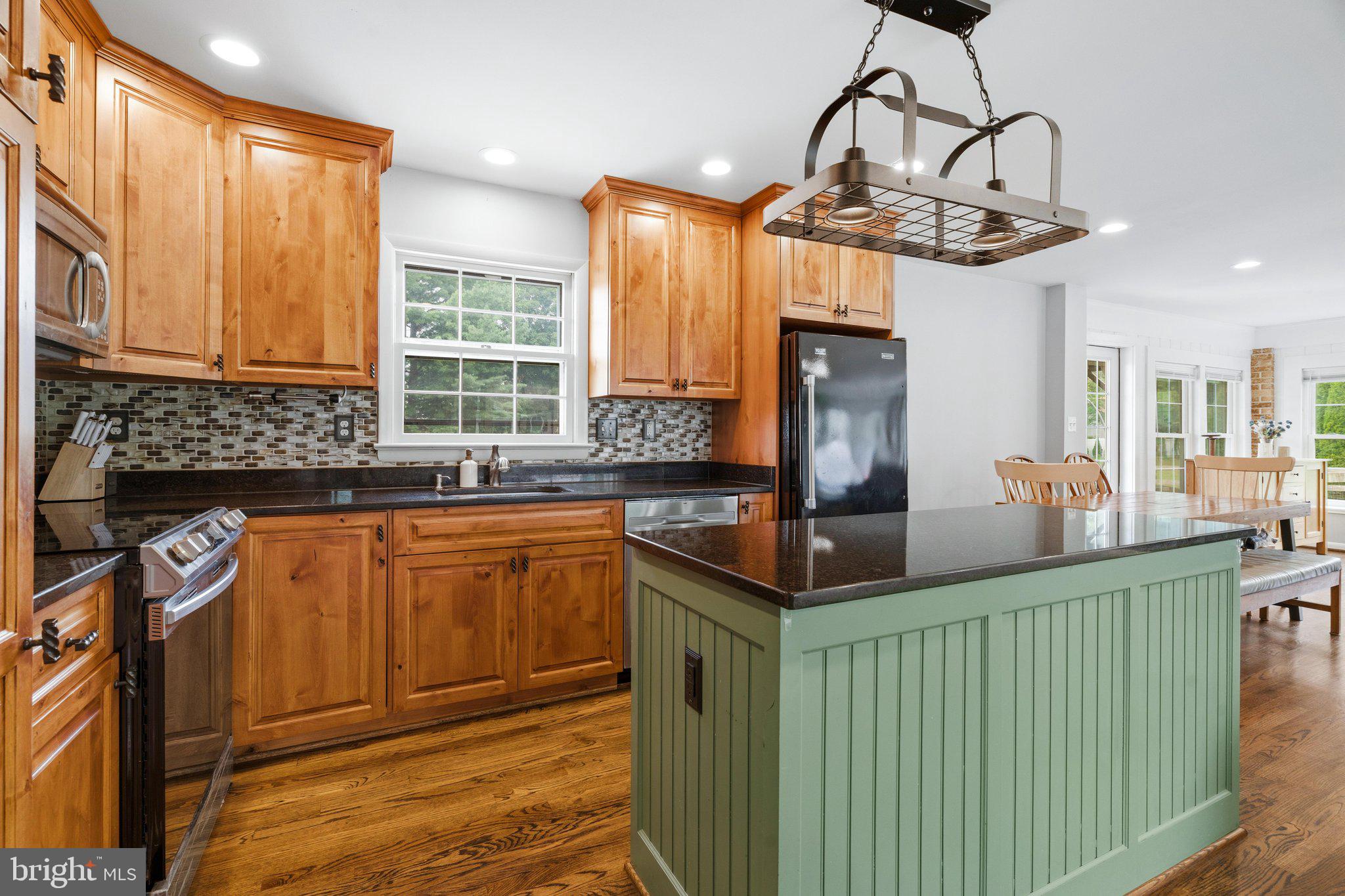 WEST HILLS - Residential