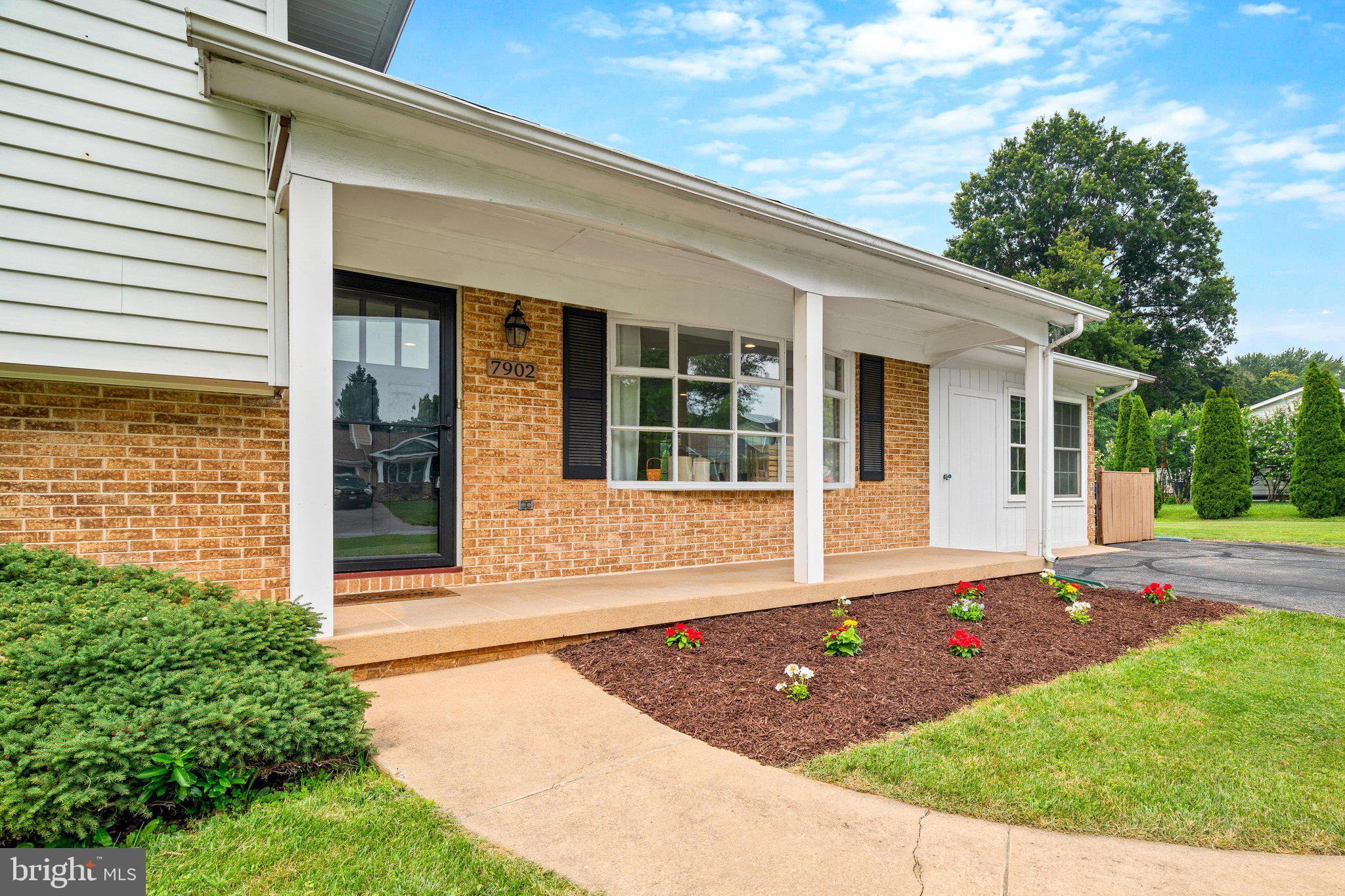 WEST HILLS - Residential