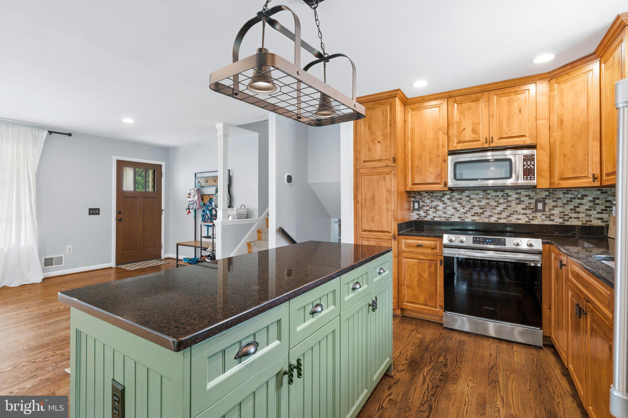 WEST HILLS - Residential