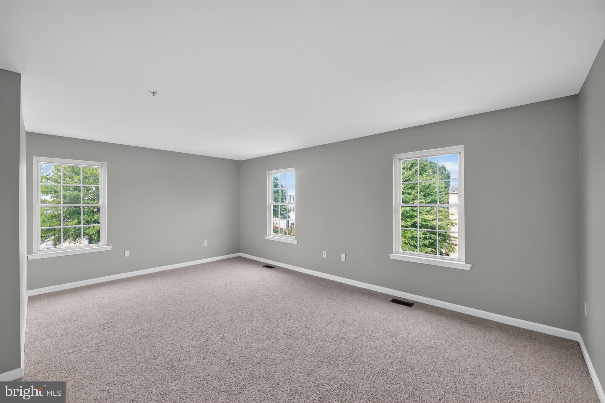 SEVEN OAKS - Residential