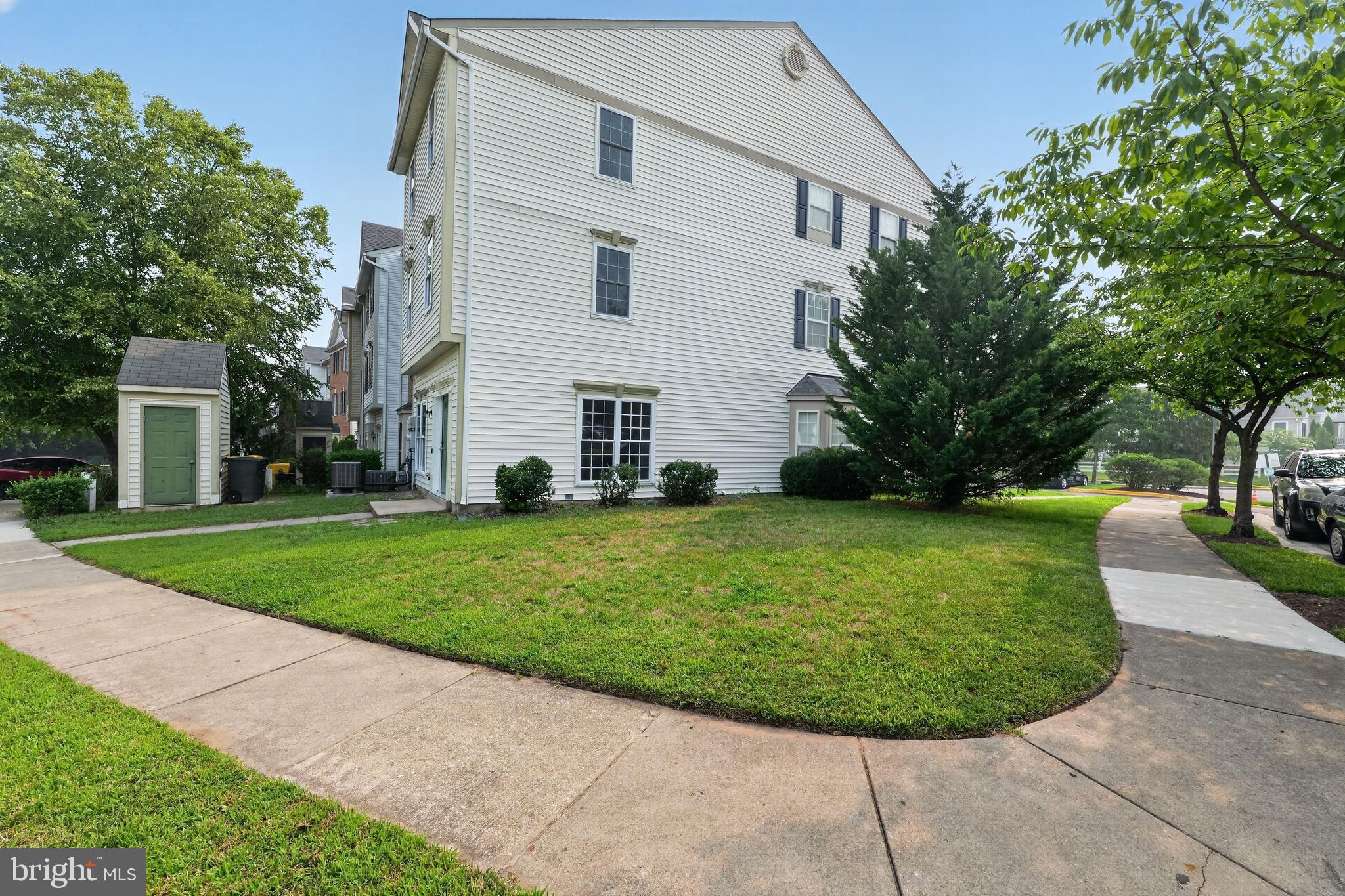 SEVEN OAKS - Residential