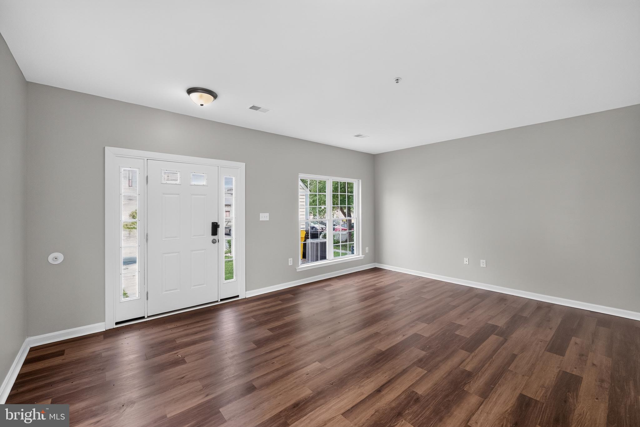 SEVEN OAKS - Residential