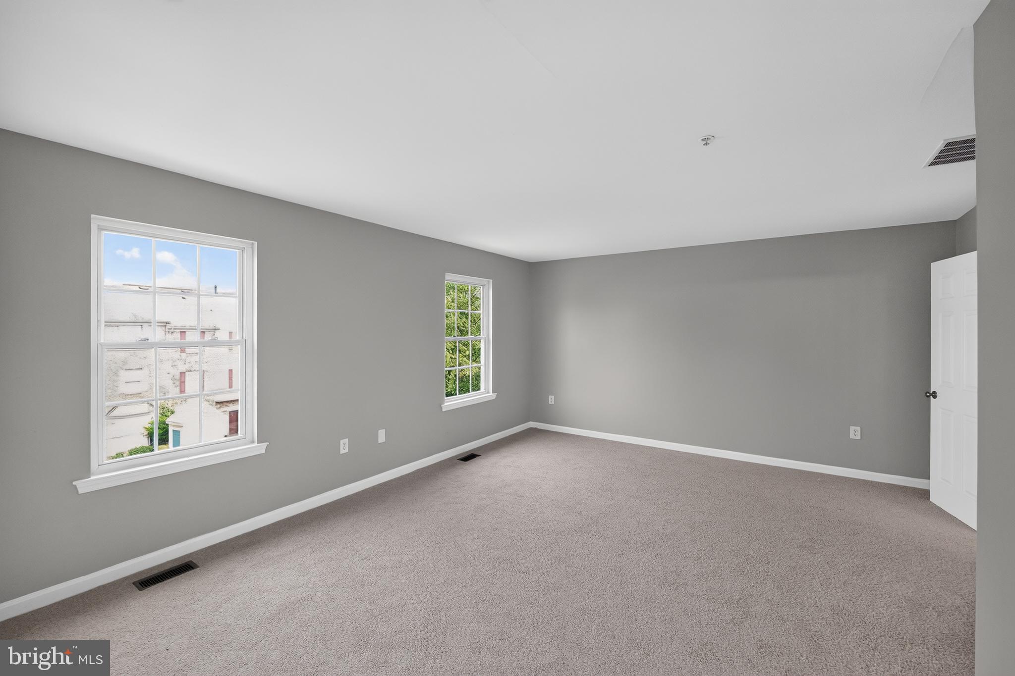 SEVEN OAKS - Residential