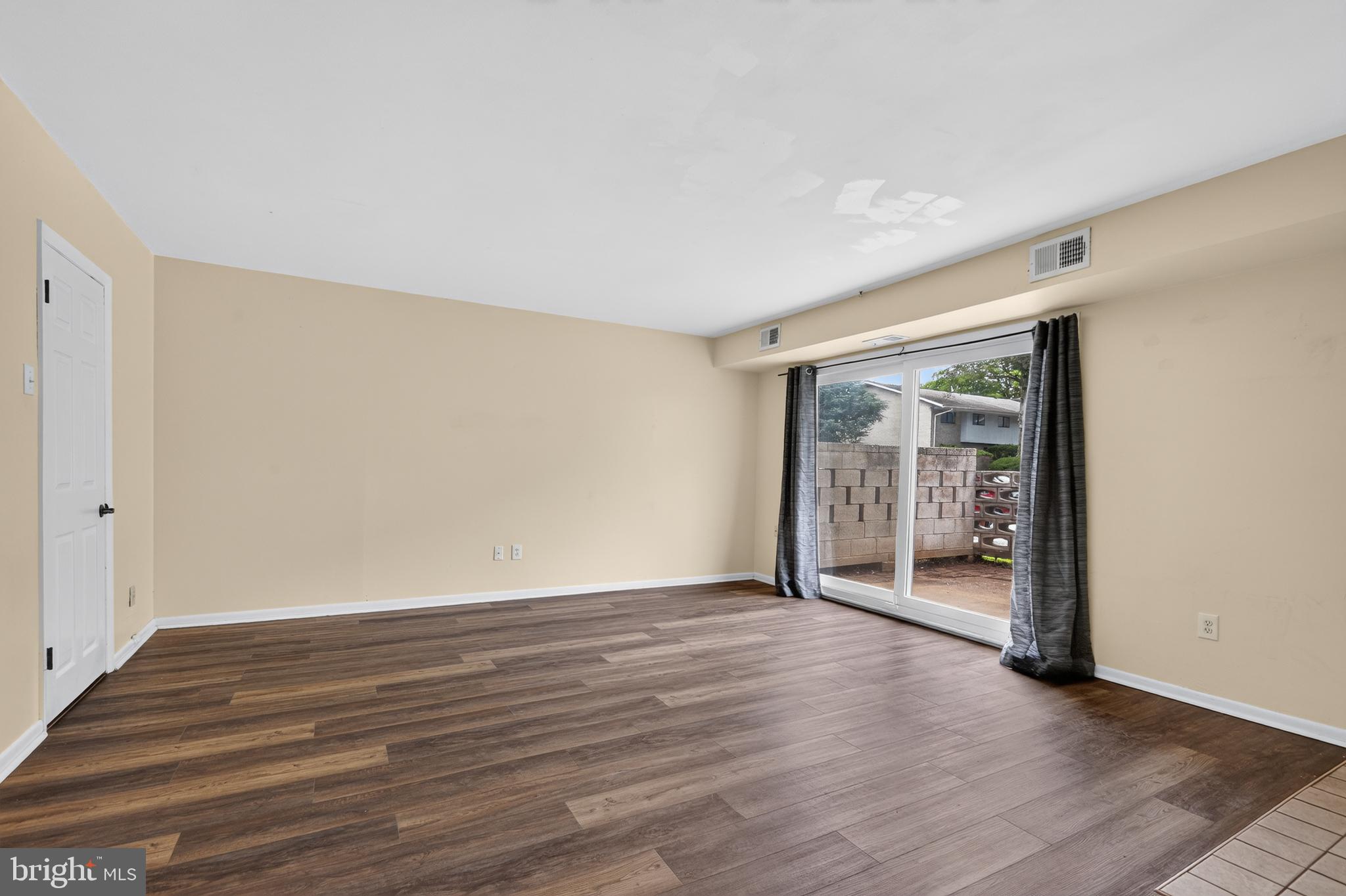 WESTTOWN MEWS - Residential