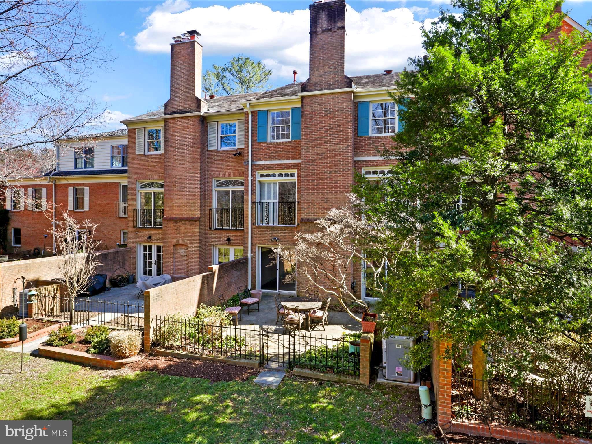 THE GLEBE - Residential
