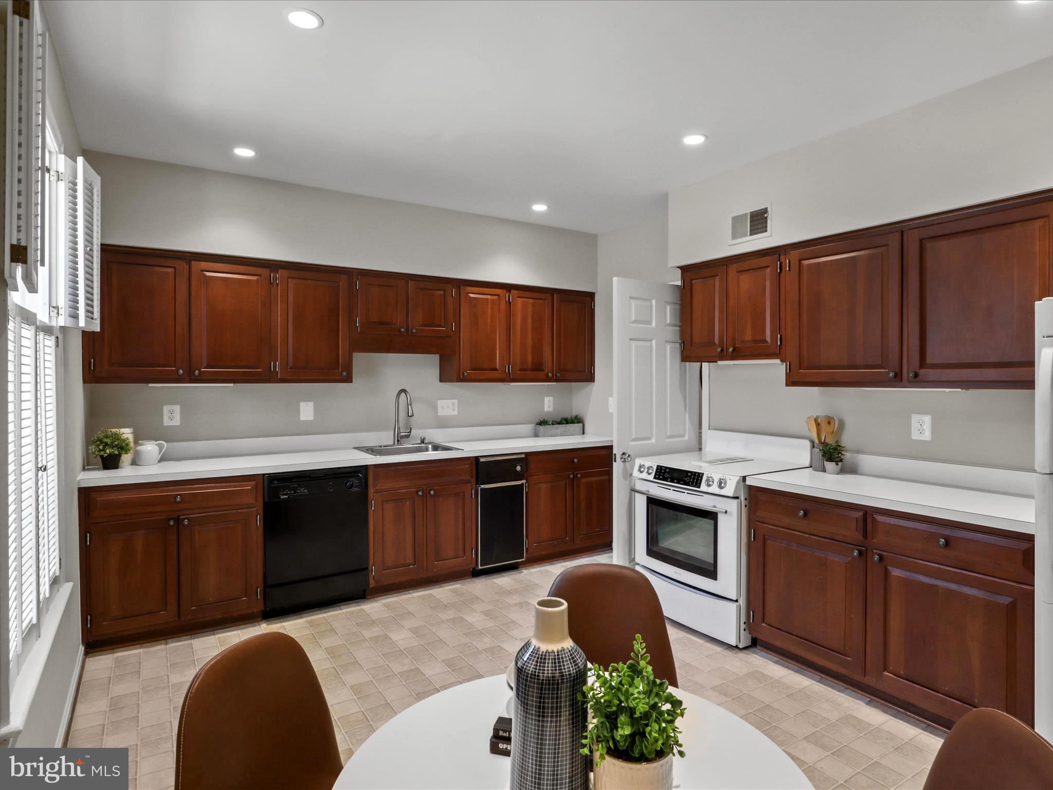 THE GLEBE - Residential