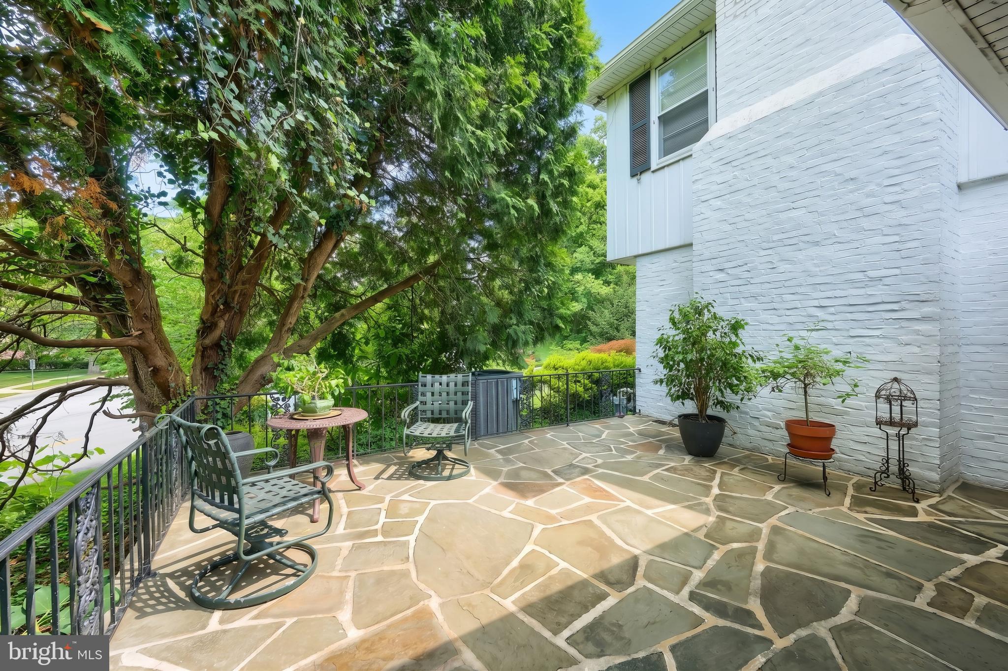 SPRING GARDEN - Residential