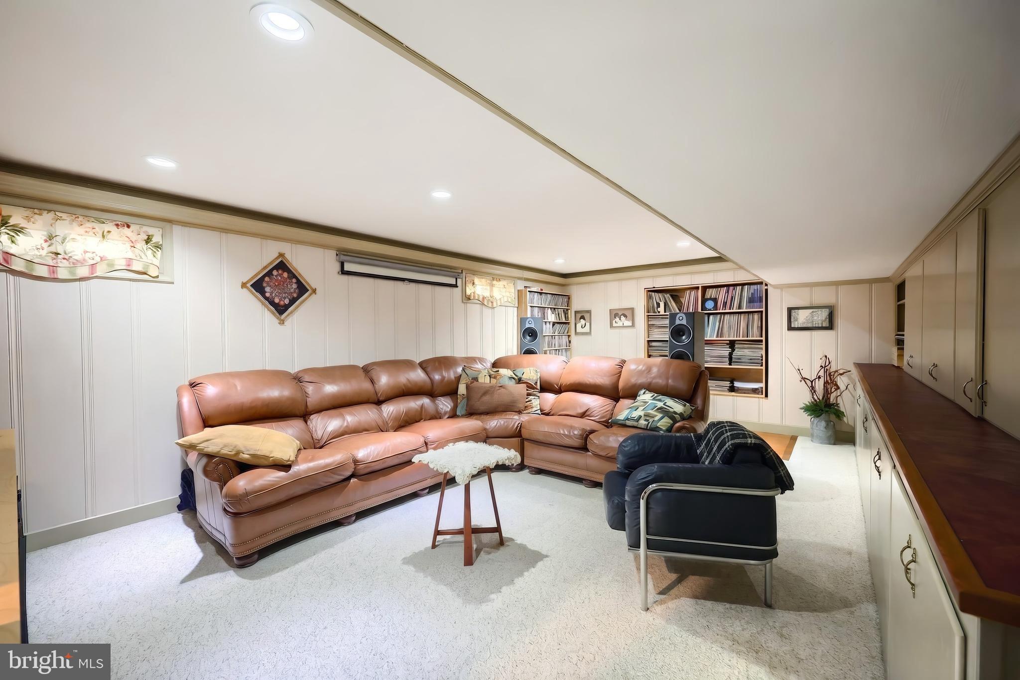 SPRING GARDEN - Residential