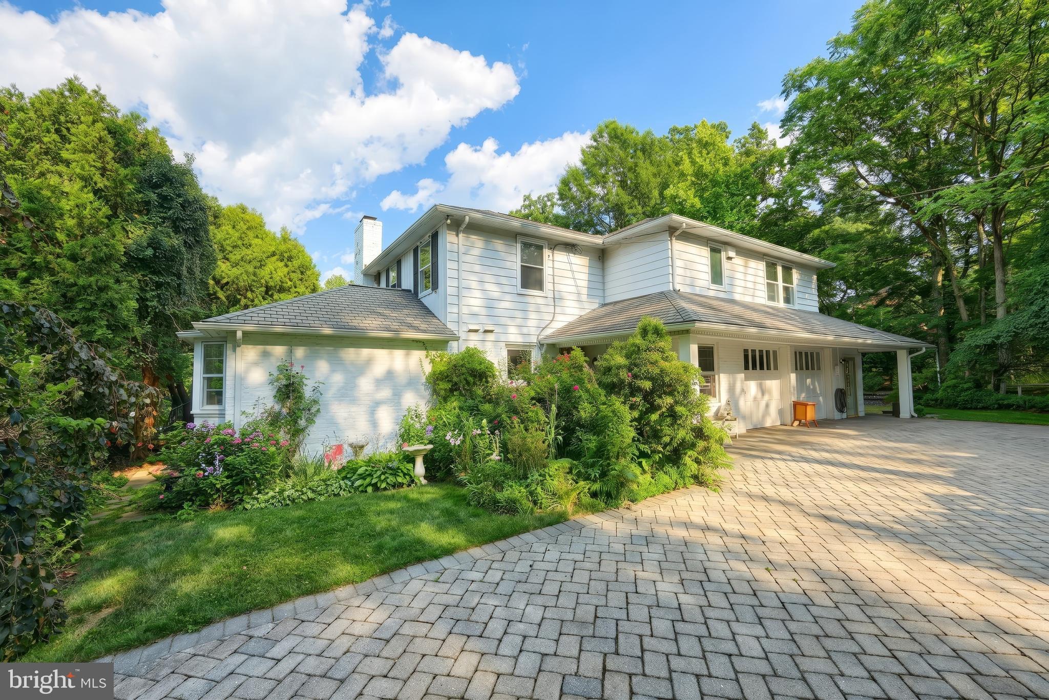 SPRING GARDEN - Residential