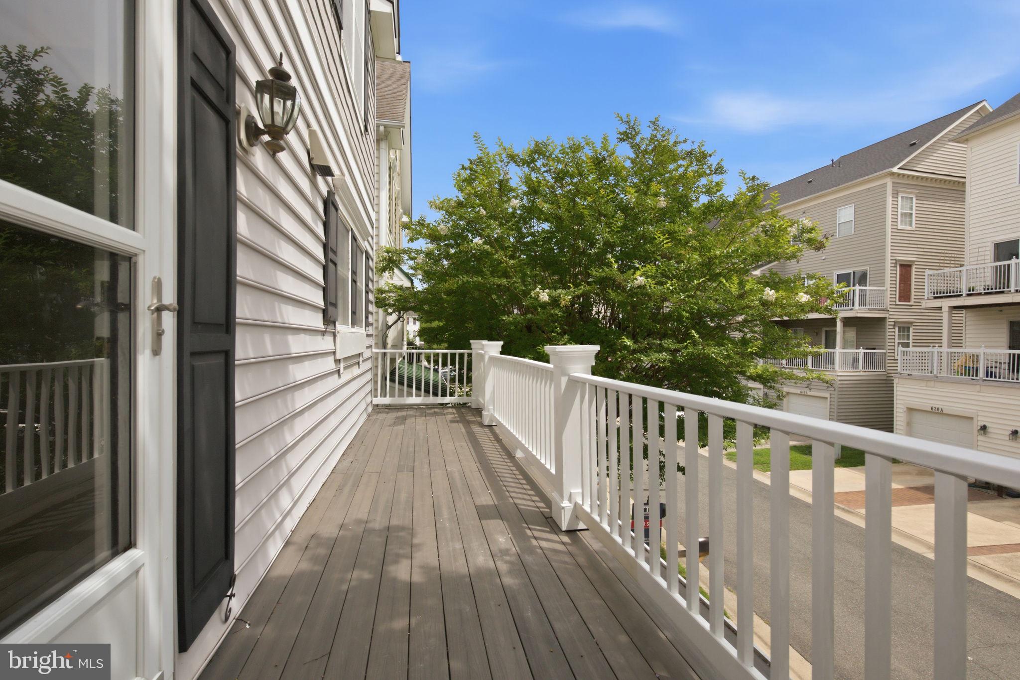 LAKELANDS - Residential