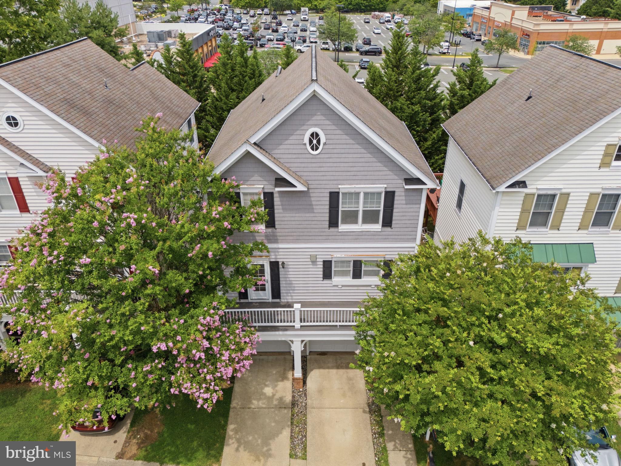 LAKELANDS - Residential