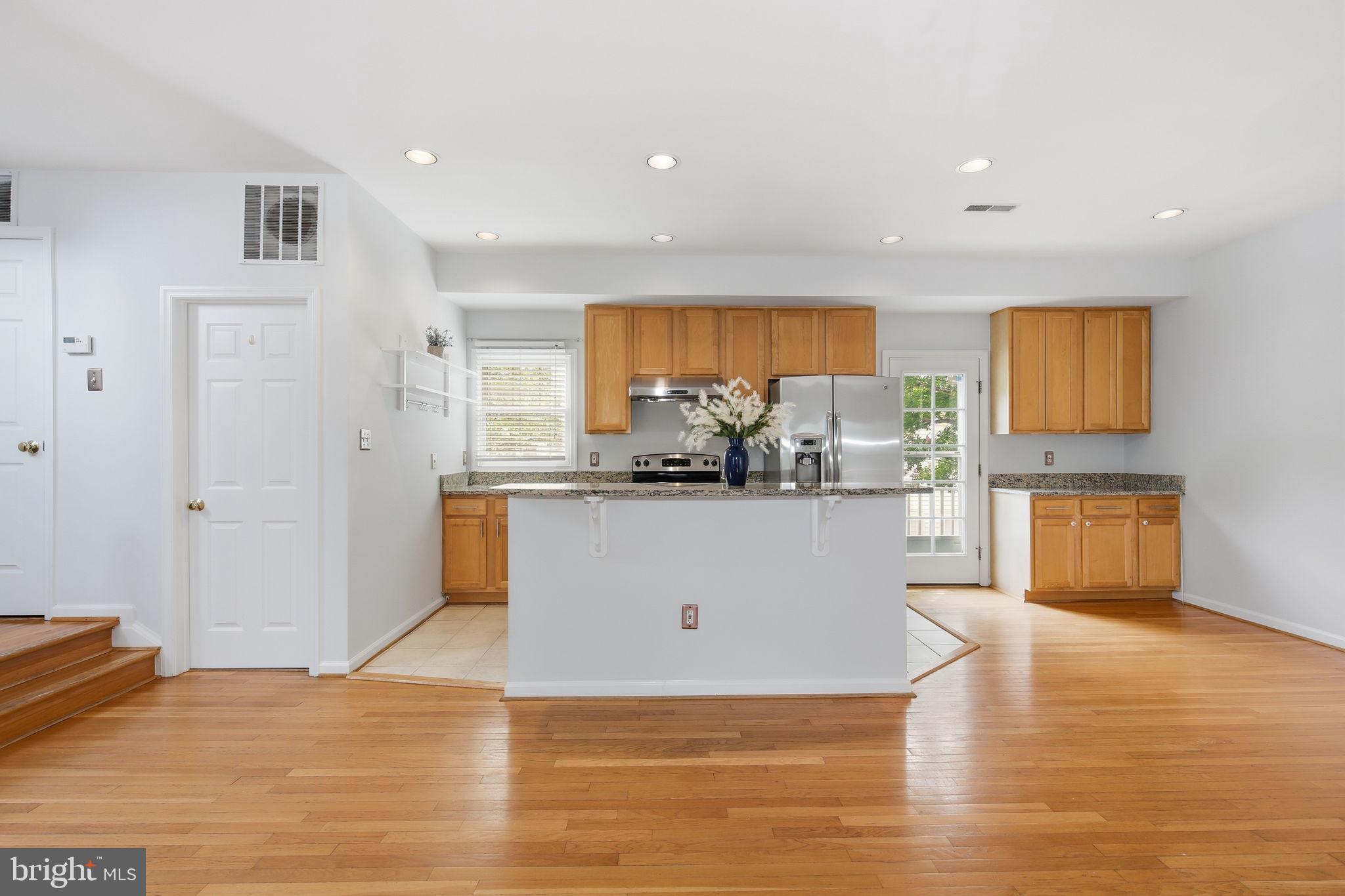 LAKELANDS - Residential