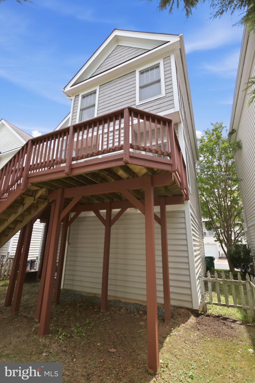 LAKELANDS - Residential