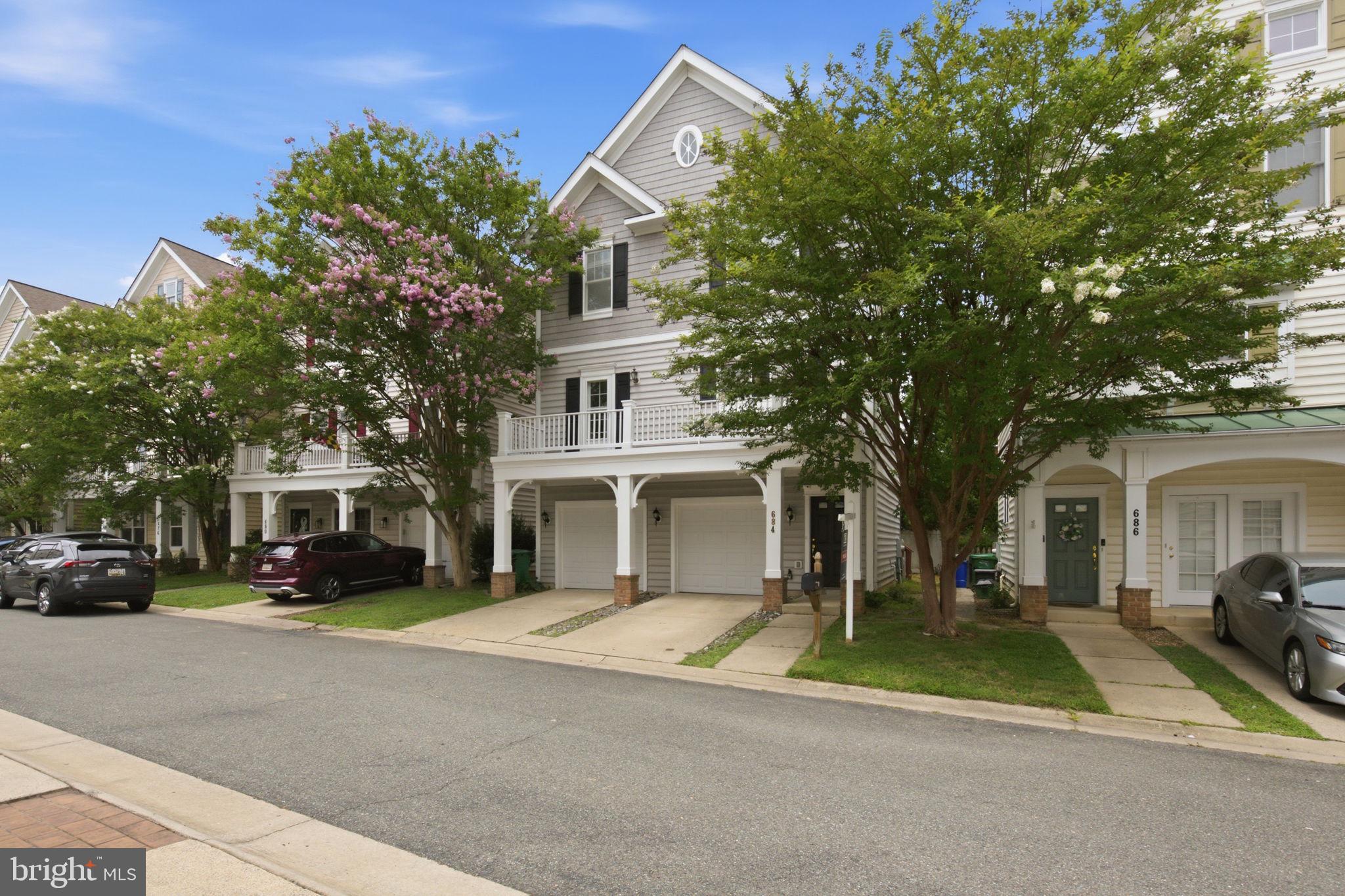 LAKELANDS - Residential