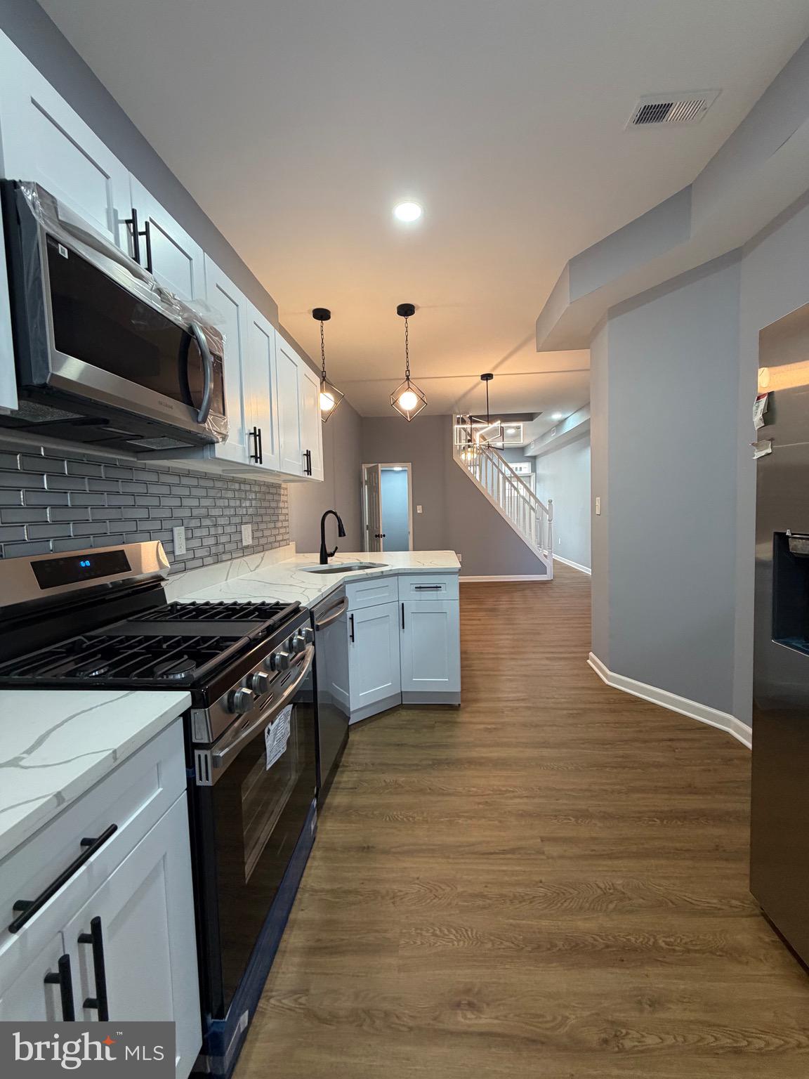 EAST BALTIMORE MIDWAY - Residential