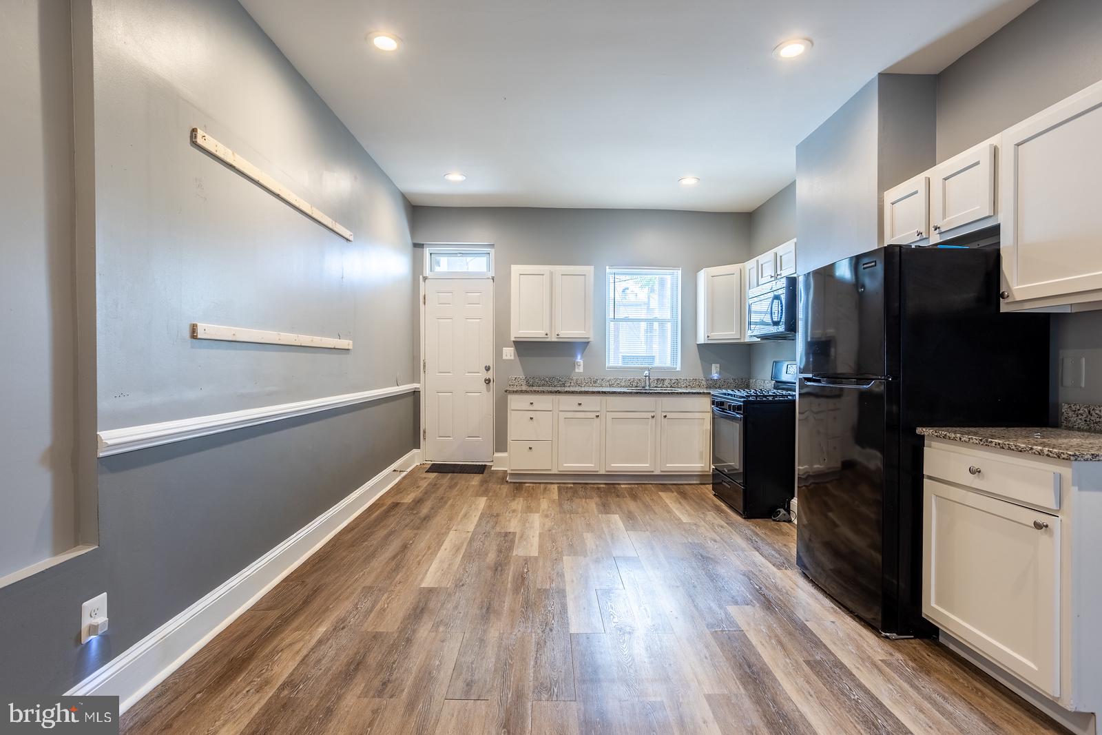 BROADWAY EAST - Residential