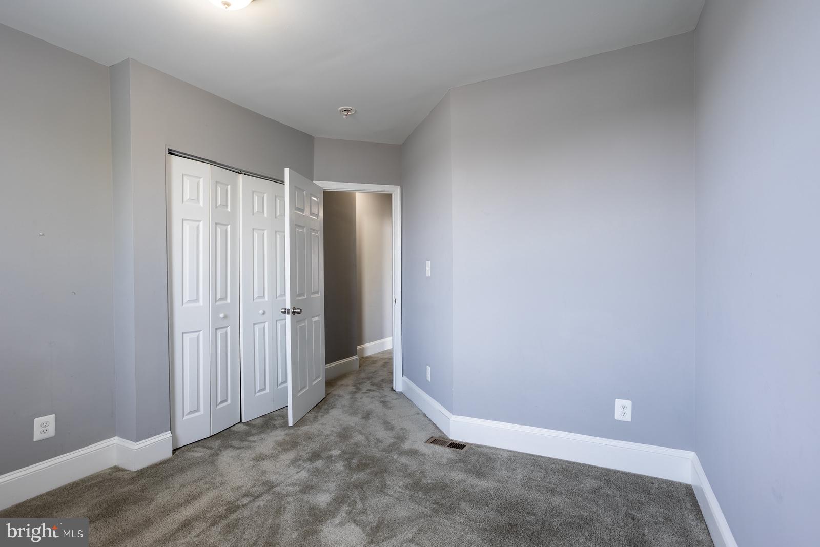 BROADWAY EAST - Residential