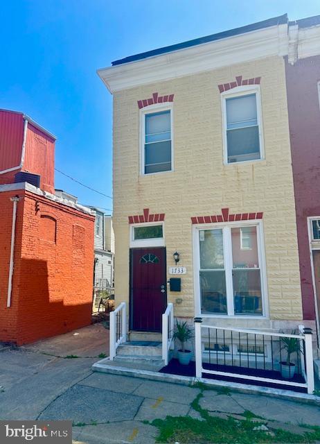 BROADWAY EAST - Residential