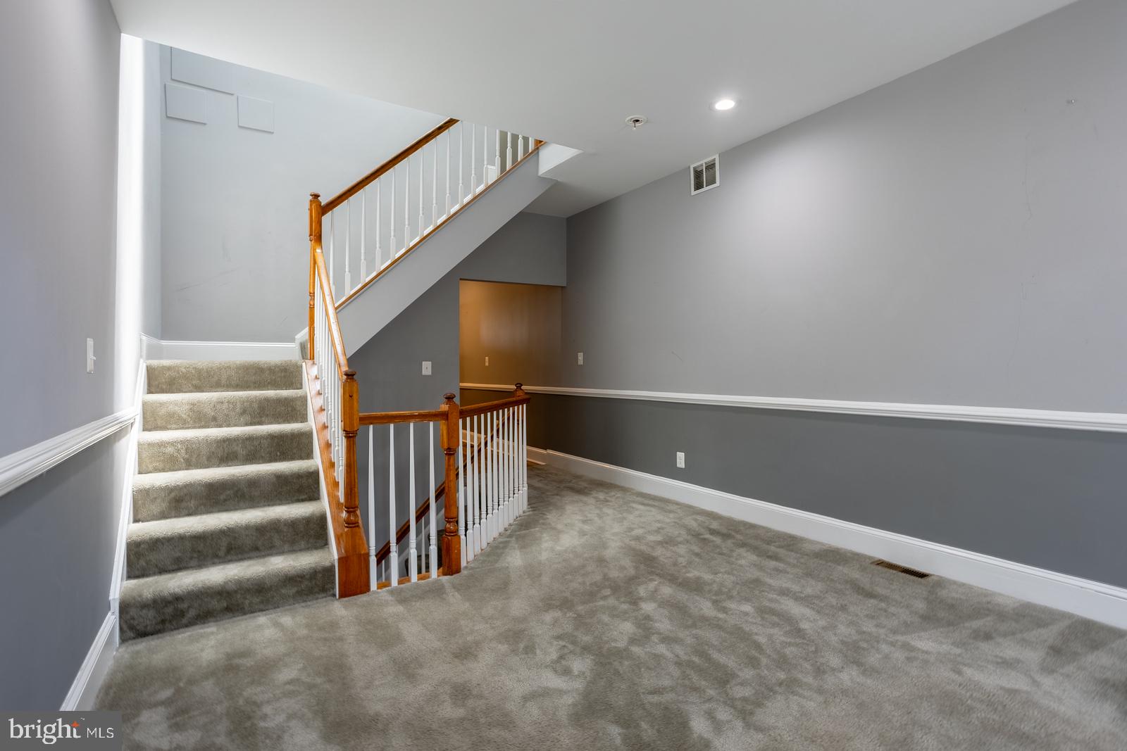 BROADWAY EAST - Residential