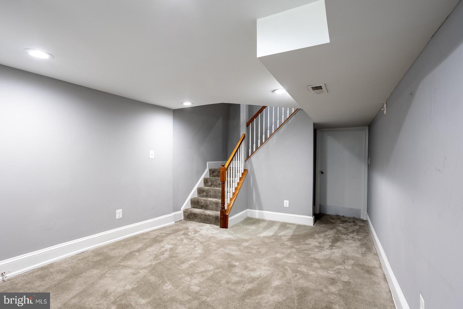 BROADWAY EAST - Residential