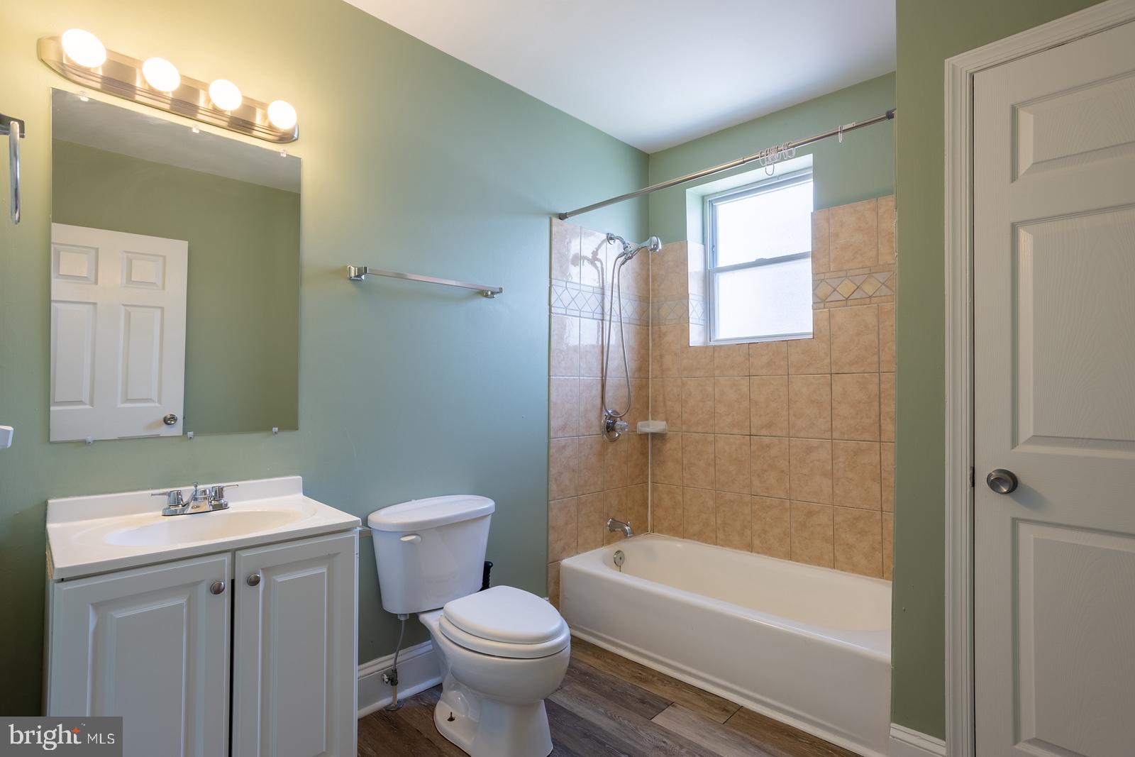 BROADWAY EAST - Residential