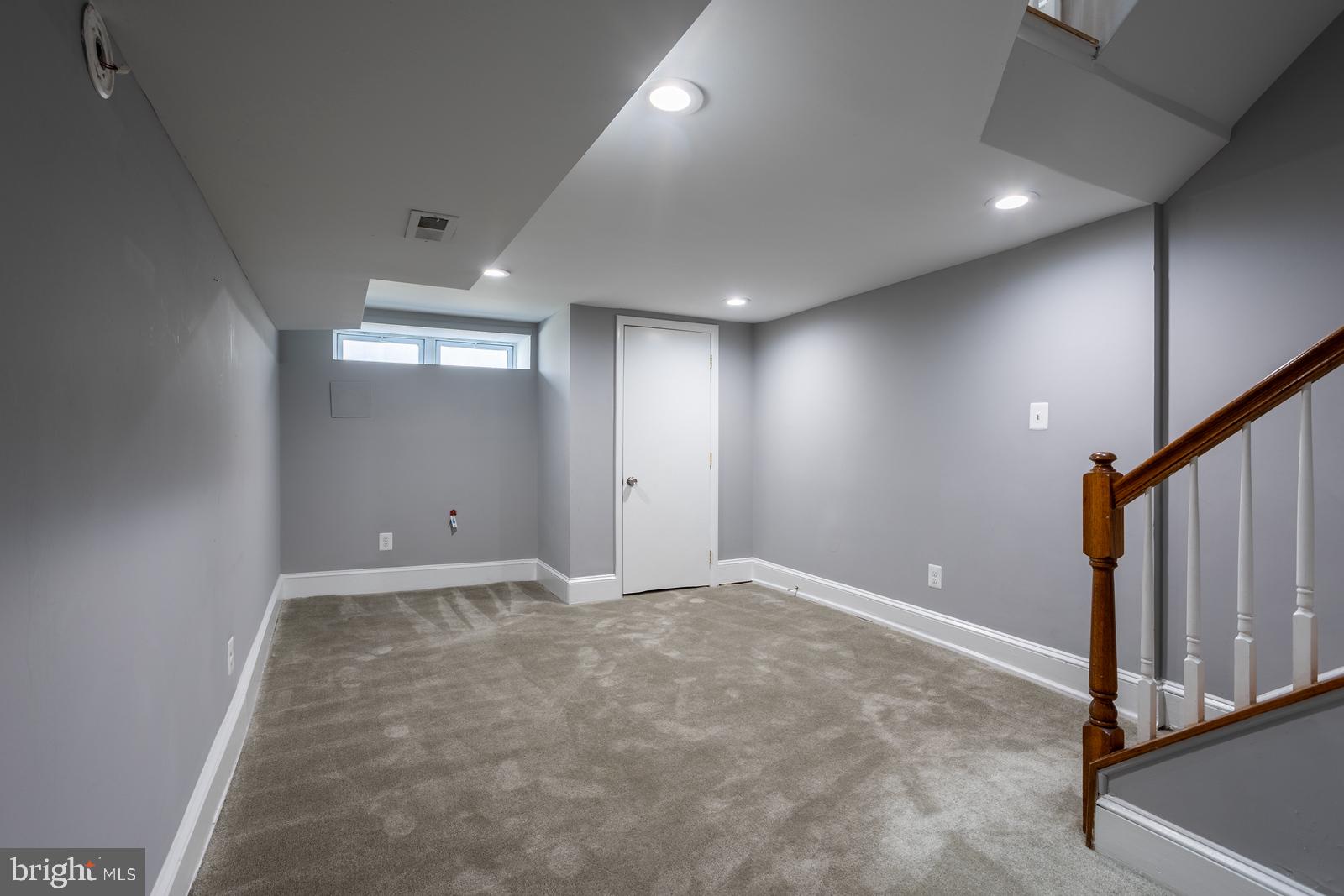 BROADWAY EAST - Residential