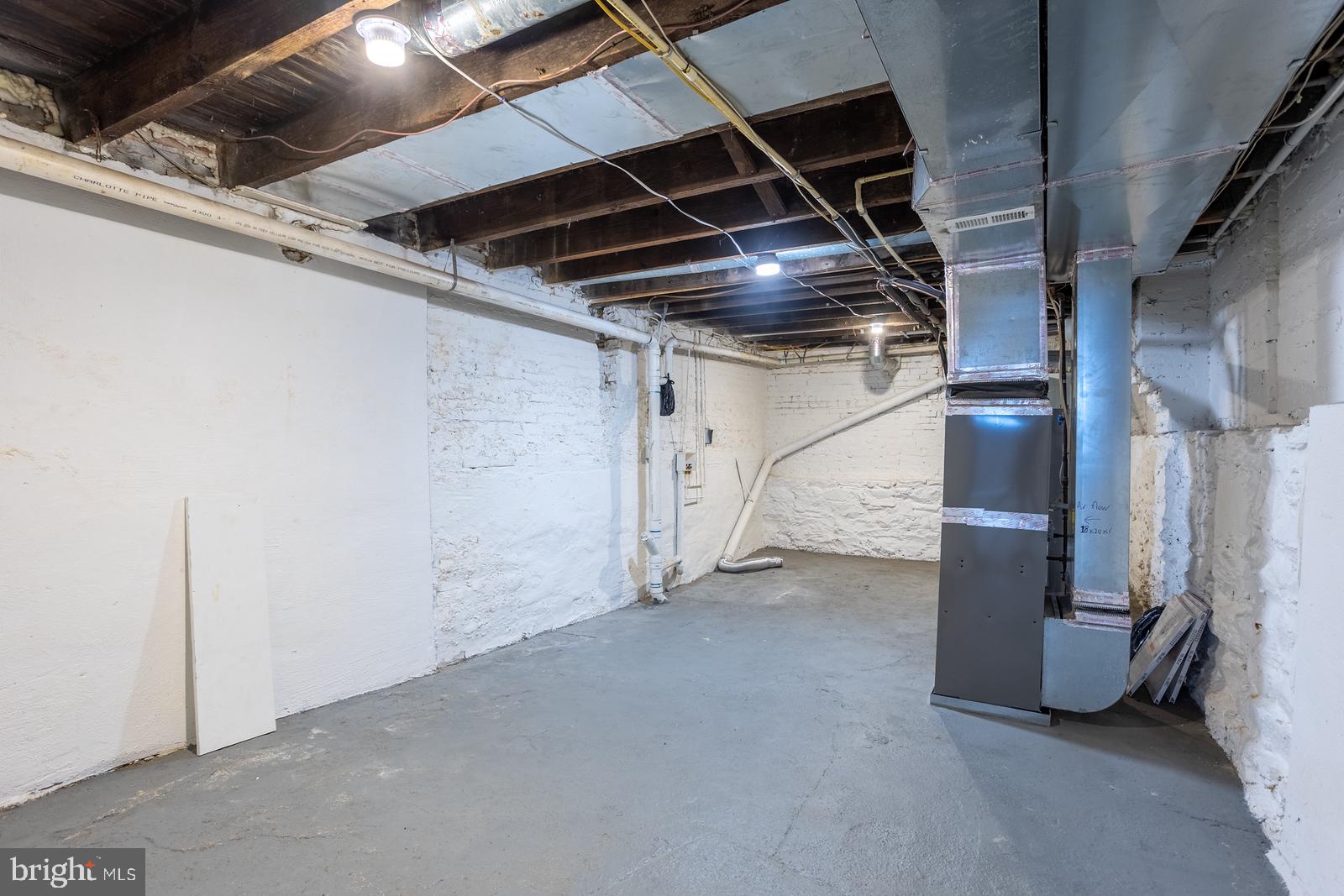BROADWAY EAST - Residential