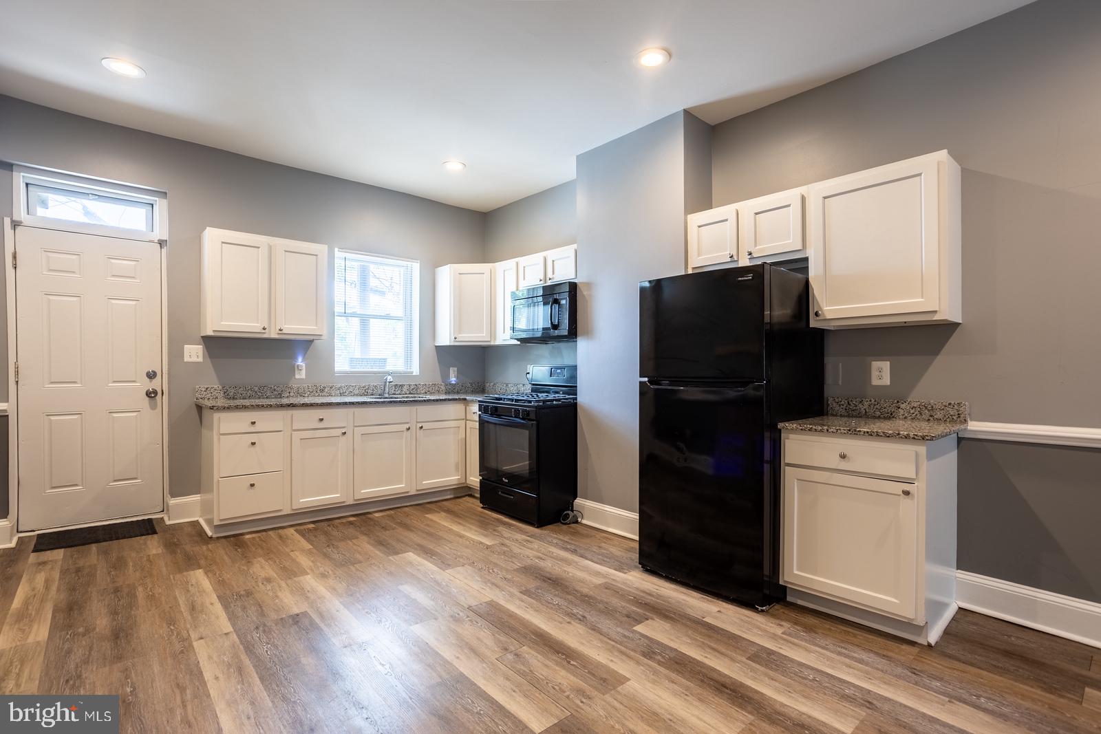 BROADWAY EAST - Residential