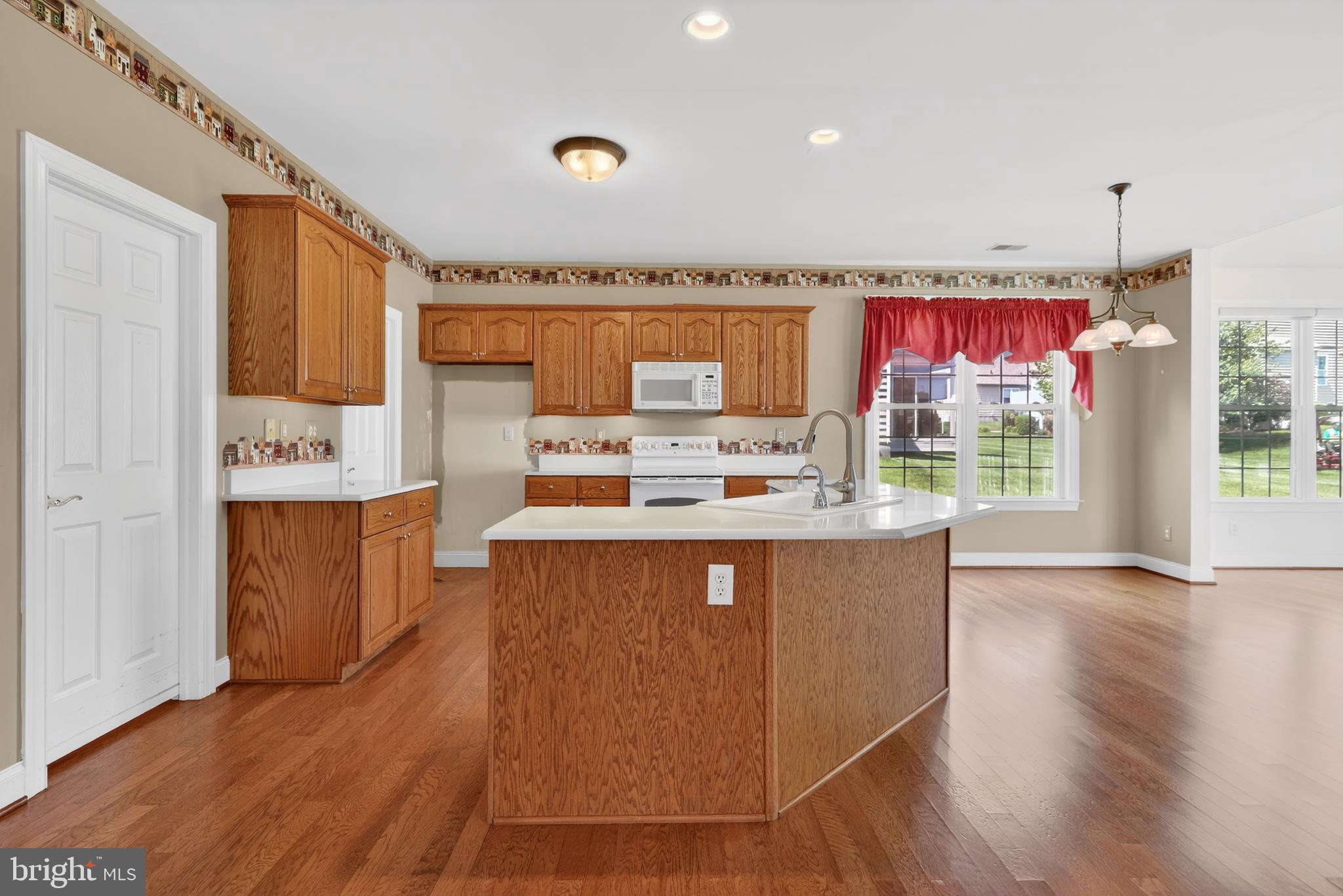 KNOB HILL FARMS - Residential
