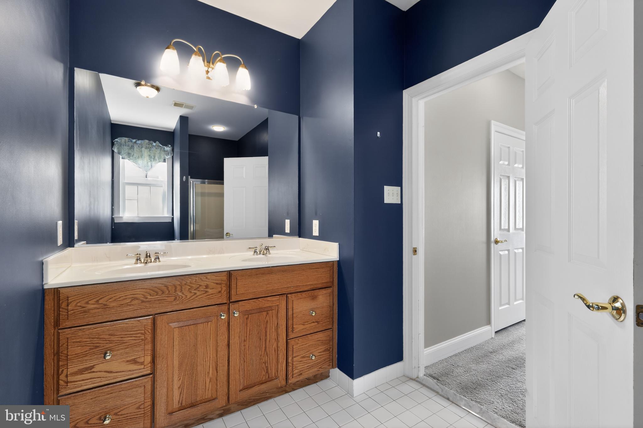 KNOB HILL FARMS - Residential