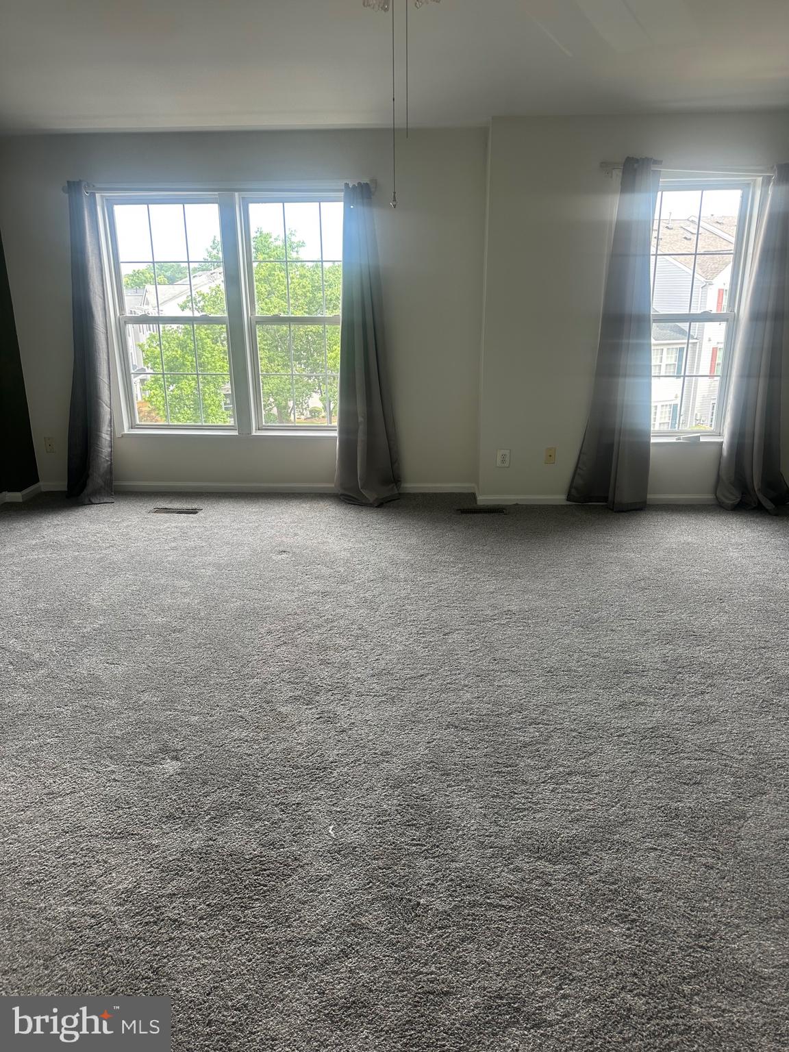 WELLINGTON CONDOMINIUM - Residential