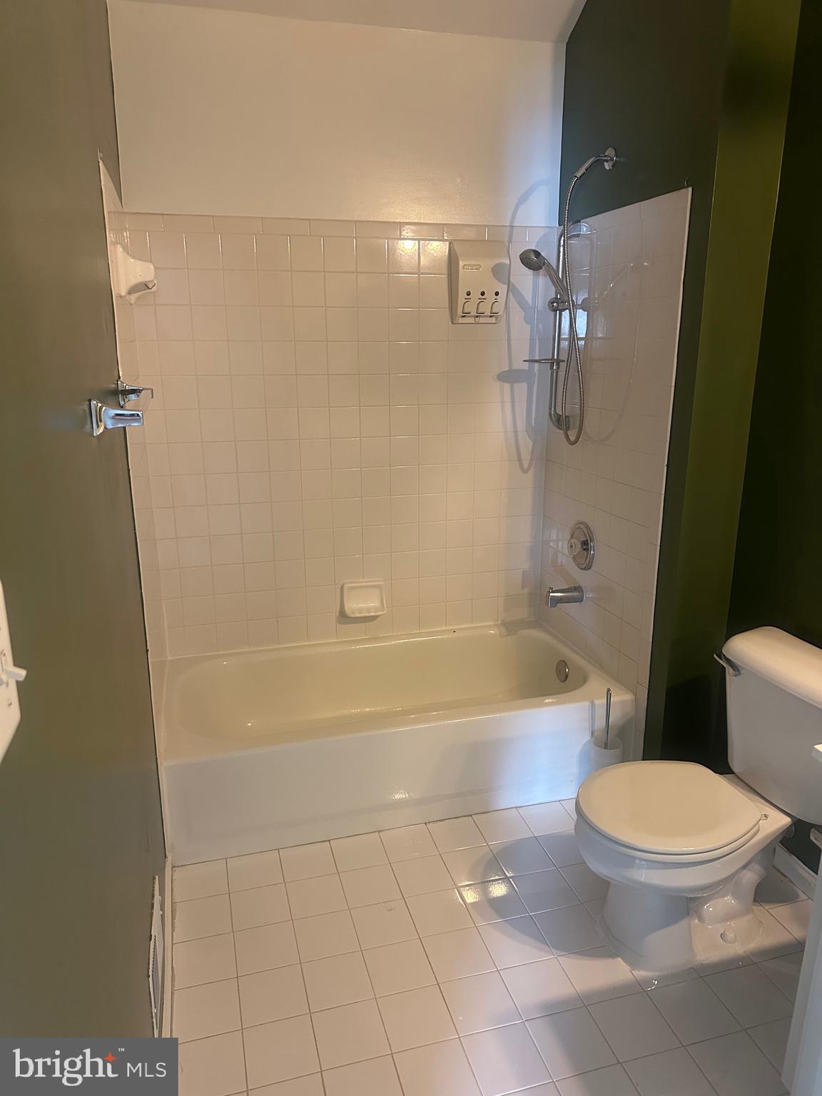 WELLINGTON CONDOMINIUM - Residential