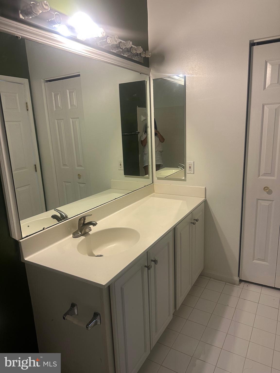 WELLINGTON CONDOMINIUM - Residential