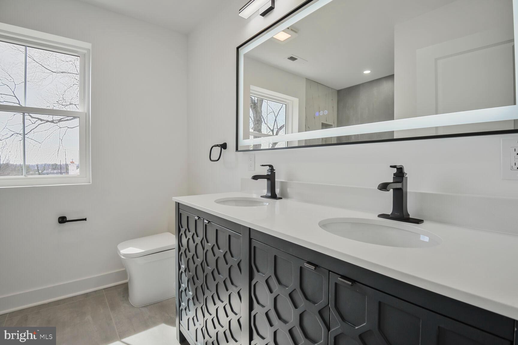 WOODSIDE - Residential